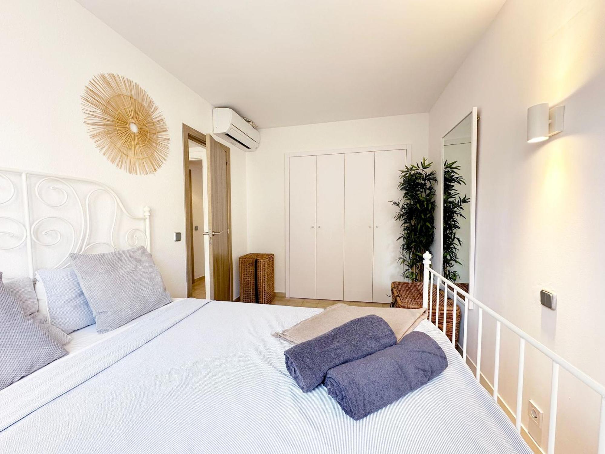 포엔샤 항구 Piso Tamarells Con Balcon Y Piscina Port Pollensa 아파트 외부 사진
